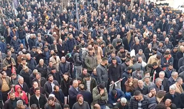 Yeniden Refah Partisi Patnos Belediye Başkan Adayı Kurtuluş Erhan'a coşkulu karşılama