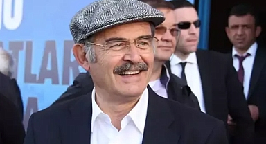 Yılmaz Büyükerşen'den Osmanlı Padişahları Hakkında Büyük Gaf;"Beyaz Tenli Karı Almak İçin Sefer Yaptılar"