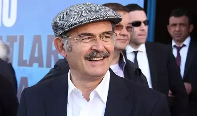 Yılmaz Büyükerşen'den Osmanlı Padişahları Hakkında Büyük Gaf;"Beyaz Tenli Karı Almak İçin Sefer Yaptılar"