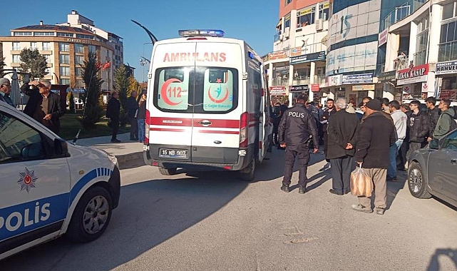 Yolun karşısına geçmek isteyen yayaya motosiklet çarptı