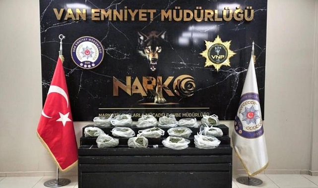 Zehir tacirlerine yönelik yapılan operasyonda 22 kilo 211 gram uyuşturucu ele geçirildi