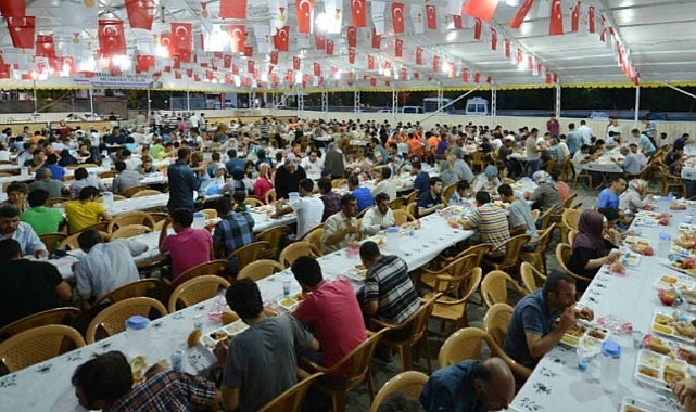 Adana İftar çadırı 2024 | Adana'da iftar çadırları nerede? Adana ücretsiz iftar yemeği