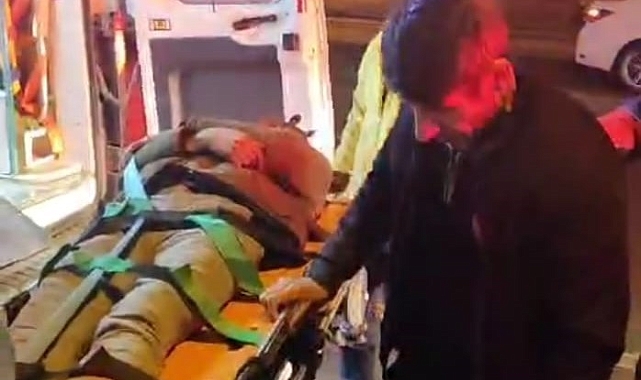 Ağır hasarlı binanın 1'inci katından düşen şahıs yaralandı