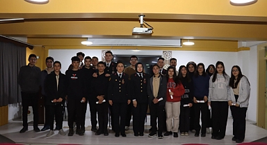 (Videolu Haber)   Ağrı'da Jandarma öğrencilere "Jandarma mesleği" eğitimi verdi