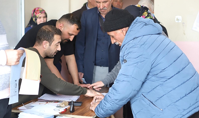 Ağrı'da oy verme işlemi sona erdi