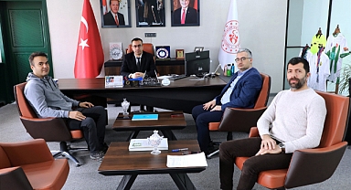 Ağrı'da "Yamaç Paraşütü Pilot" istişare toplantısı yapıldı