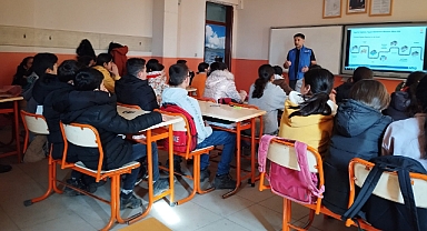 Ağrı’daki Öğrencilere Afet Farkındalık Eğitimi Verildi