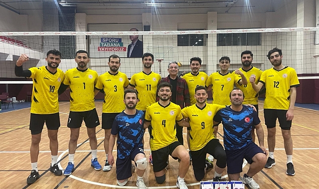 Ağrı Erkek Voleybol Takımı Van’dan zaferle döndü