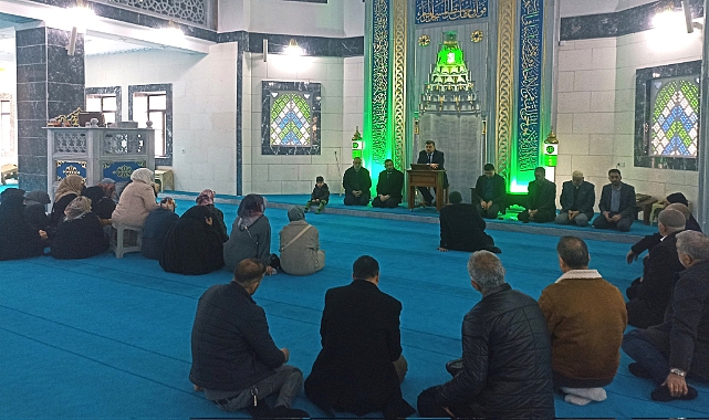 Ağrı Müftülüğü’nden Umreye Gidecek Vatandaşlara Seminer