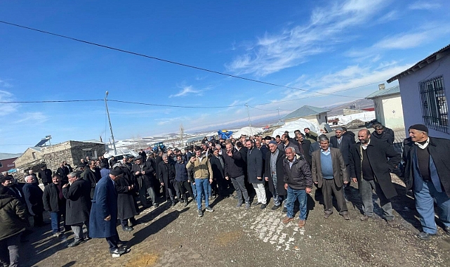 Ağrı’nın önde gelen “Nezoyi Aşireti” DEVA Partisi’ne katıldı