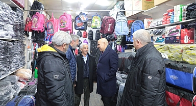 Ağrı Valisi Koç, çarşı esnafını ziyaret etti