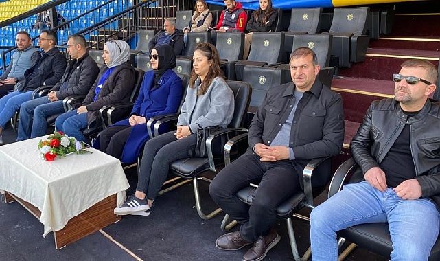 Ağrı'da Aile ve Sosyal Politikalar Kız Futbol Takımı 76 Iğdır Spor'u yendi