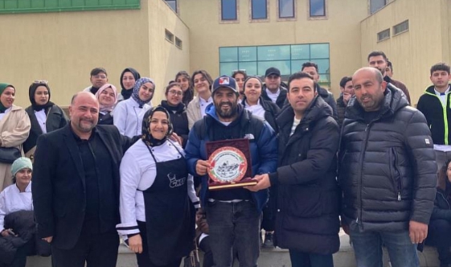 AİÇÜ Öğrencileri Türk ve Dünya mutfağına ait yemekleri yapmayı öğreniyor