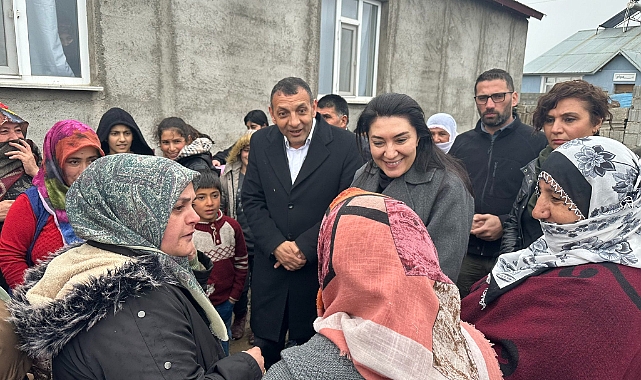 AK Parti Ağrı Heyeti Mahallelerde Çıkarma Yaptı