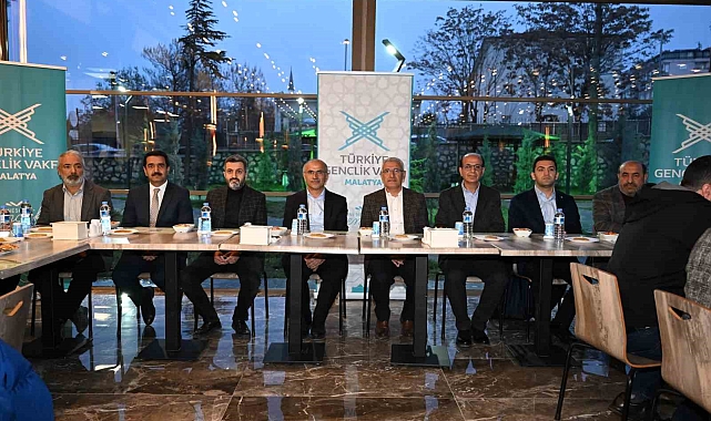 AK Parti Büyükşehir Belediye Başkan Adayı Sami Er gençlerle buluştu