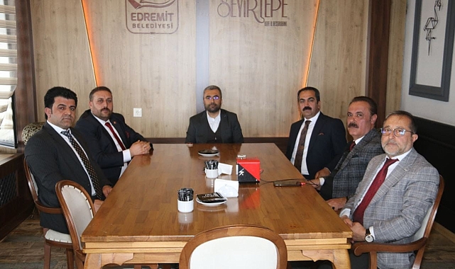 AK Parti'nin Edremit aday adaylarından birlik mesajı