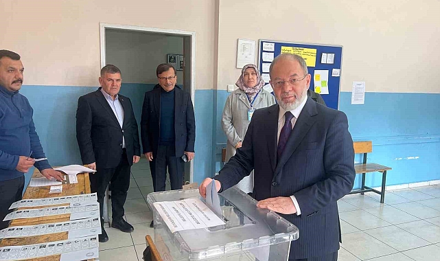 Akdağ oyunu Erzurum'da kullandı