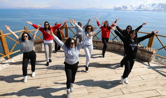 Akdamar Adası'nda zumba, pilates ve yoga etkinliği