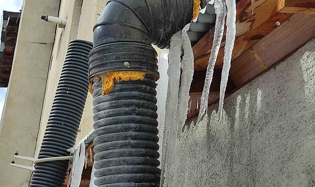 Ardahan'da soğuk hava etkili oldu: Göle eksi 16
