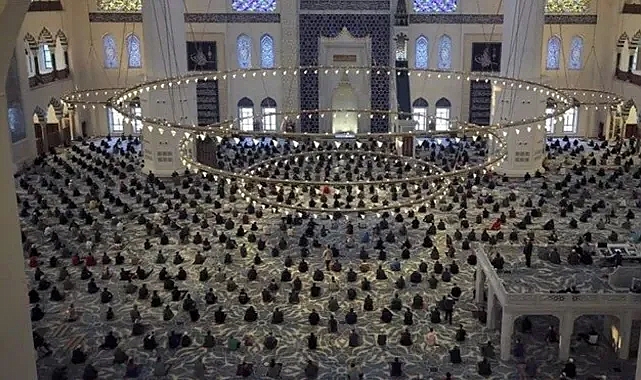 Arefe günü ne zaman 2024, Ramazan Bayramı Arefe günü resmi tatil mi, yarım gün mü