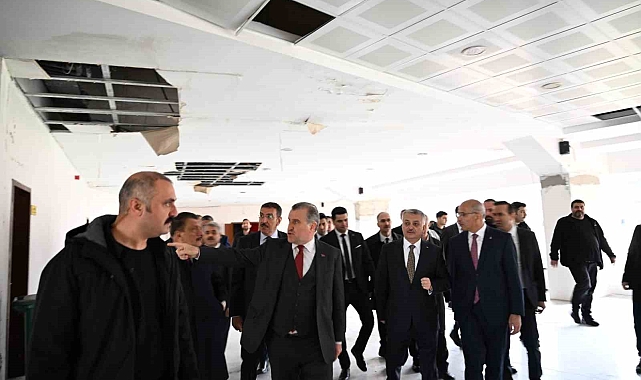 Bakan Bak: "Türkiye'nin dört bir yanında tesisler yapıyoruz"