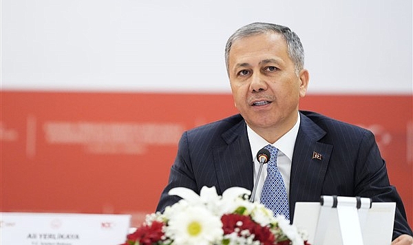 İçişleri Bakanı Ali Yerlikaya Ağrı'da bir dizi ziyarette bulundu