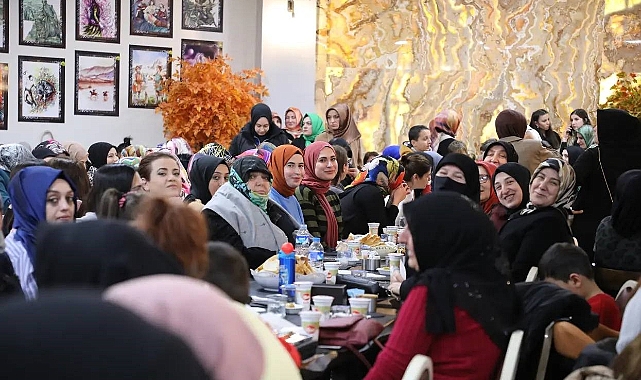 Bayburtlu kadınlar belediyenin düzenlediği programda doyasıya eğlendiler