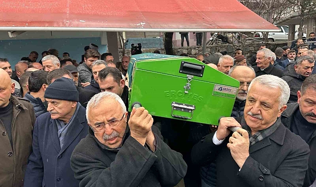 Binali Yıldırım Kars'ta cenaze törenine katıldı