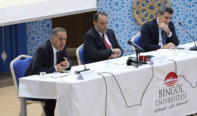 Bingöl Valisi Usta: "Hayattan ne istediğinizi bilin, mutlu olduğunuz işleri yapın"