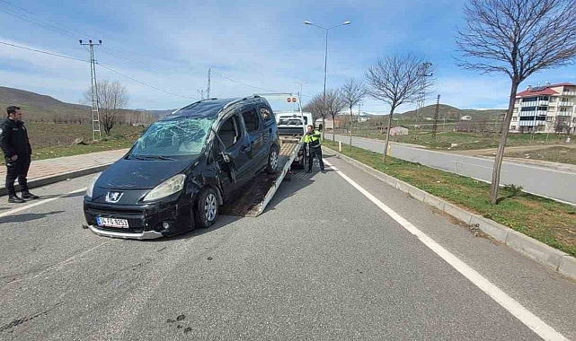 Bingöl'de trafik kazası: 5 yaralı