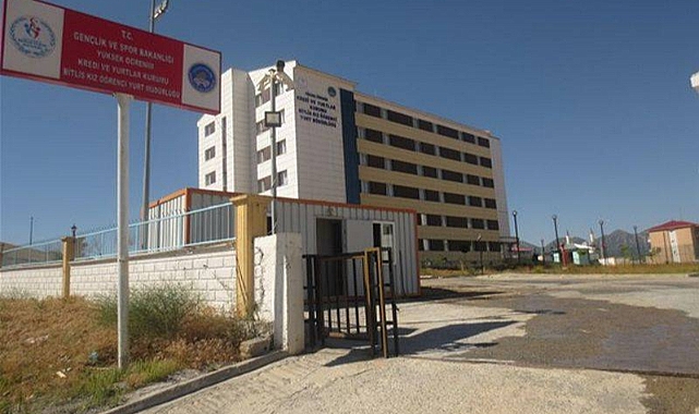 Bitlis Eren Üniversitesi'nde 57 öğrenci yemekten zehirlendi