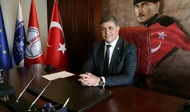 Cemil Tugay kimdir? CHP İzmir Belediye Başkan Adayı Cemil Tugay kaç yaşında, nereli?