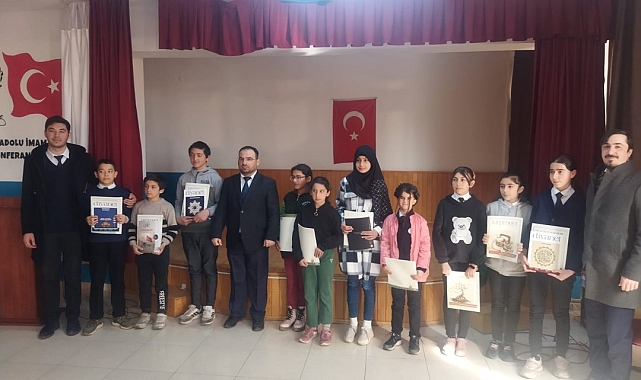 Çıldır Müftülüğünden Güzel Şiir Okuma Yarışması