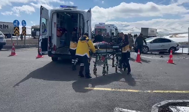 Çıldır'da trafik kazası: 4 yaralı