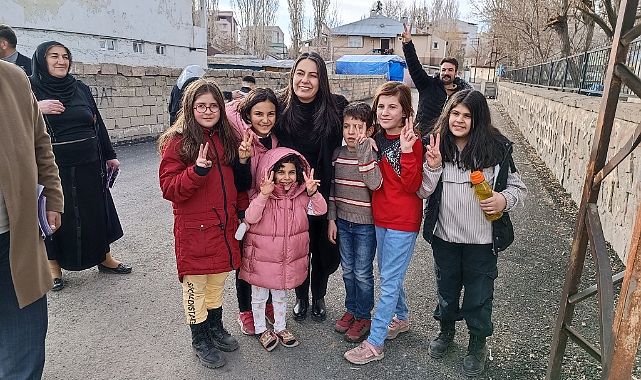 Dem Parti Ağrı Eş Başkan Adayları, Sahada Yoğun Mesai Harcıyor