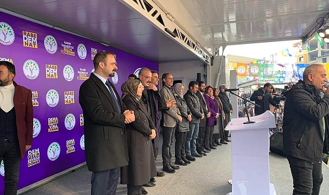 DEM Parti Erciş'te Miting Yaptı