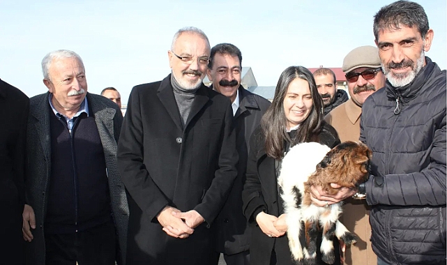 Dem Parti Teşkilatı, Ağrı Canlı Hayvan Borsası’nda üreticileri dinledi