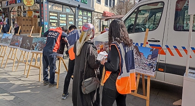 Deprem haftasında ‘Asrın Felaketi’ resim sergisi Ağrı’da açıldı
