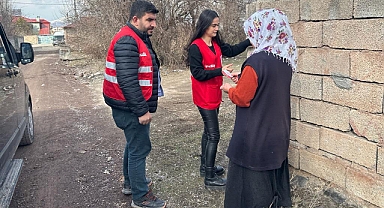 Doğubayazıt Kızılay Gönüllüleri, Ramazanda ihtiyaç sahipleri için sahada