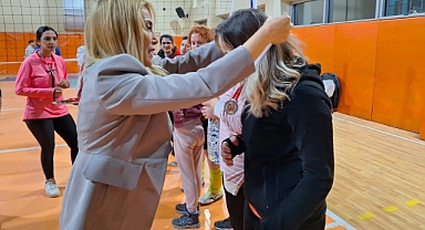 Doğubayazıt’ta “Evinin Sultanları”voleybol turnuvası tamamlandı