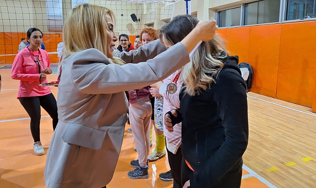 Doğubayazıt’ta “Evinin Sultanları”voleybol turnuvası tamamlandı