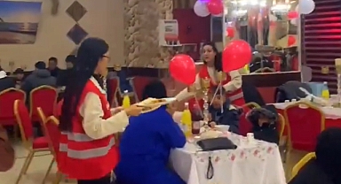 (Videolu Haber) Doğubayazıt'ta yetim çocuklar kardeşlik sofrasında buluştu