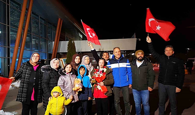 Dünya ikincisi özel sporcuya coşkulu karşılama
