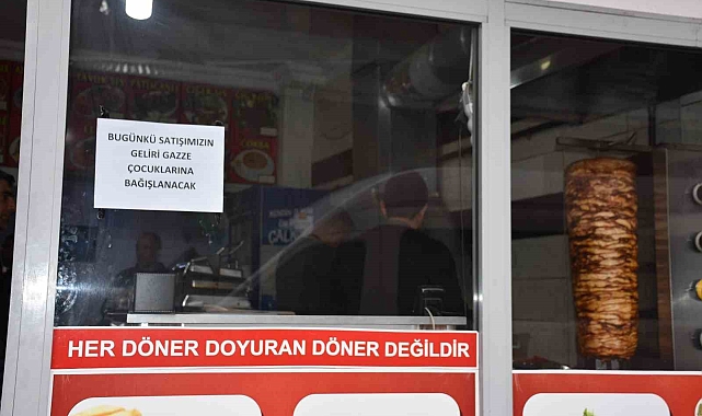 Duyarlı esnaf bir günlük gelirini Gazze'deki çocuklara bağışladı