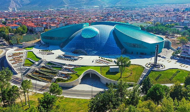 Ege'nin ilk ve tek bilim merkezi Denizli’de ziyarete açıldı