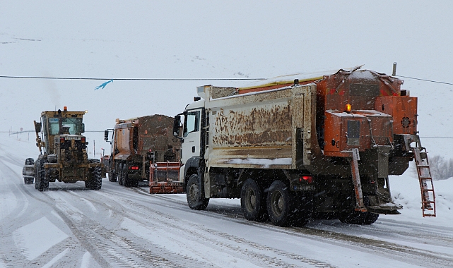 Erzincan’ın yüksek kesimlerinde kar yağışı