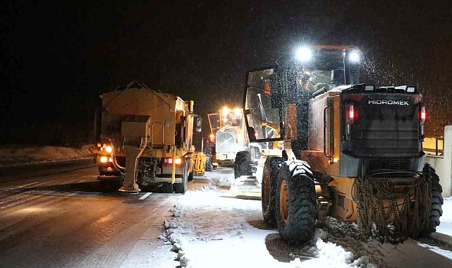 Erzincan'da kar ve tipiden taşımalı eğitim öğretime 1 gün süre ile ara verildi