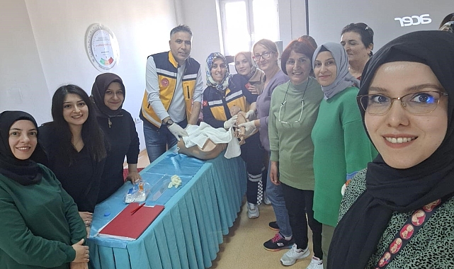 Erzincan'da sağlık çalışanlarına "Personel Destek Uyum Eğitimi" verildi