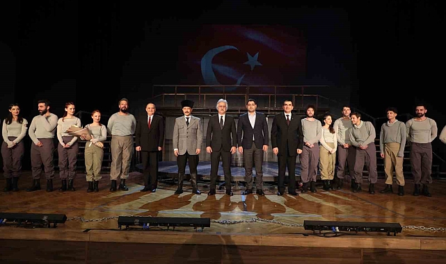 Erzincan'da Yüzyıllık Destan Ateş adlı oyun sahnelendi