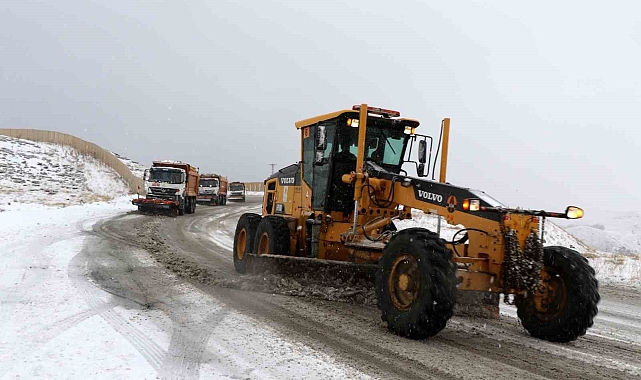 Erzincan'ın yüksek kesimlerinde kar yağışı